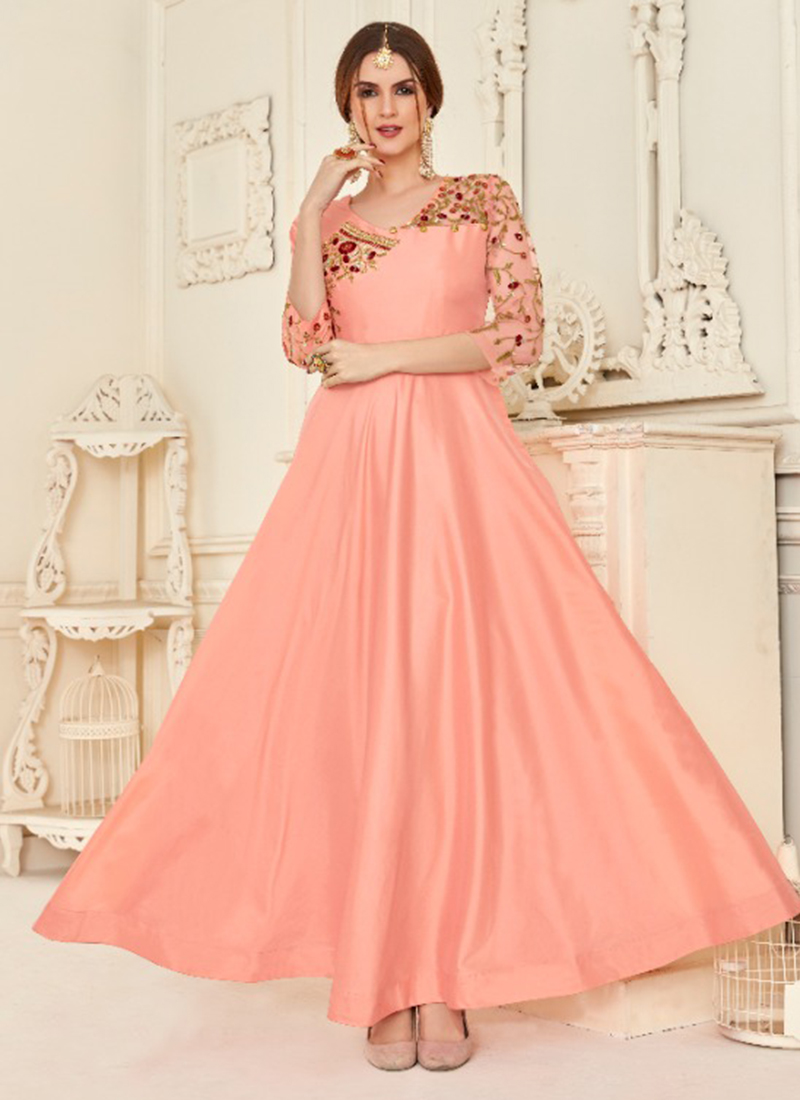 tapeta gown