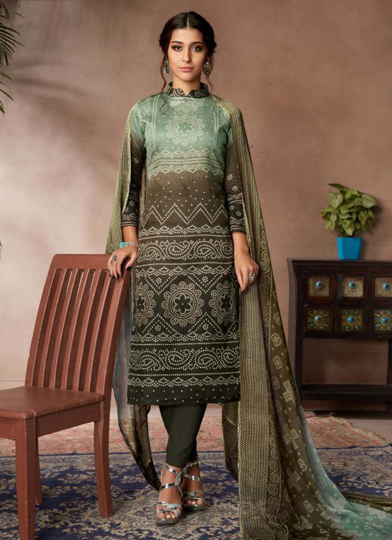 bandhani print churidar