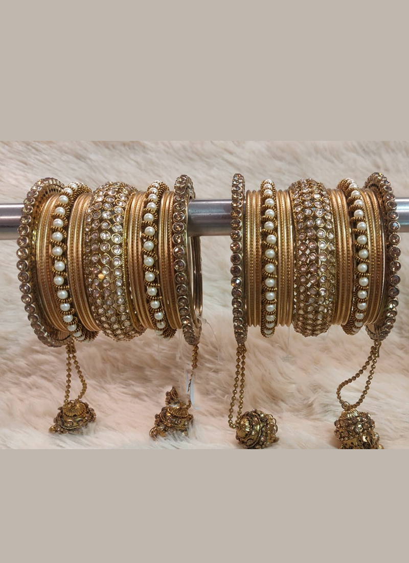 latkan bangles golden colour