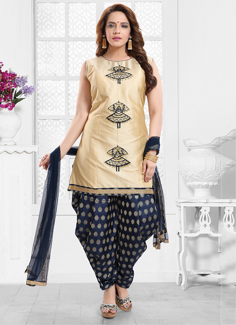 Buy Blue Embroidered Sana Aari Suit Set Online - RI.Ritu Kumar  International Store View