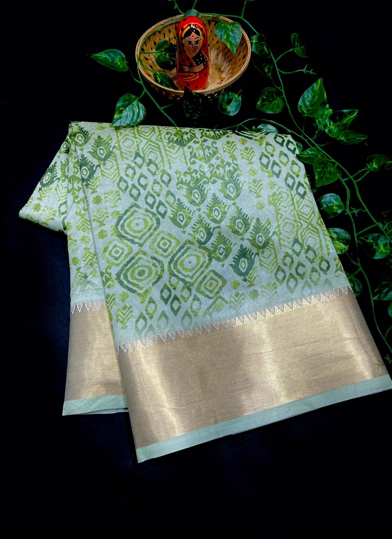 Kanchipuram Lakshmi Varagar Silk Sarees Manufacturers & wholesale supplier  - Kanchipuram Silk Sarees Wholesale & Retail Shop Please WhatsApp:  +919384216382 We will send you All Range Silk Sarees Catalogue Collections  with Price