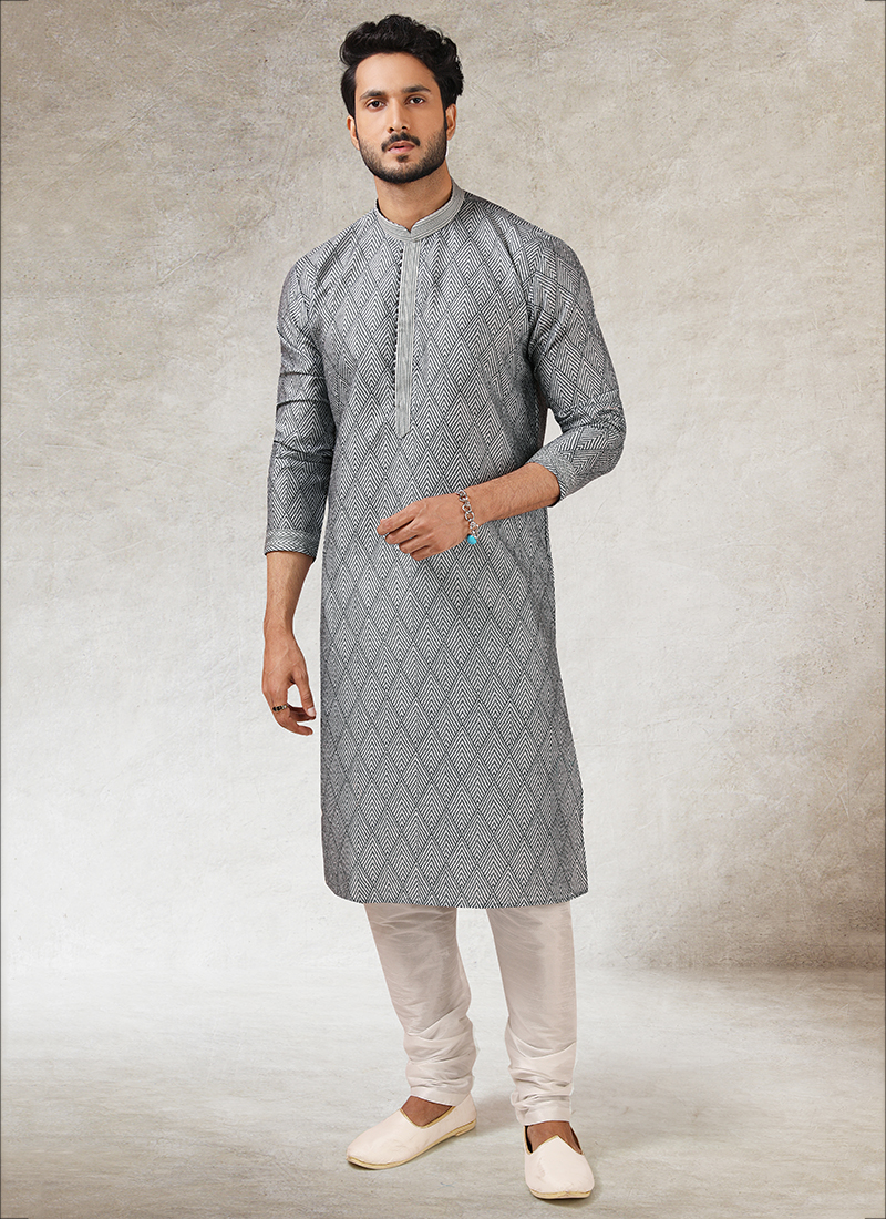 grey kurta black salwar