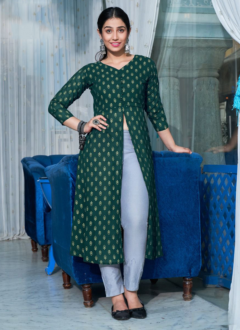 Small Rayon Designer Cut Kurti With Hand Blend Embroidery at Rs 700 in Delhi