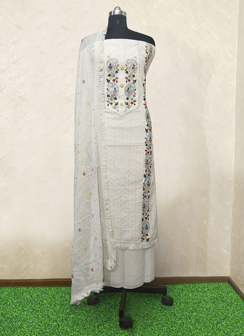 Dobby cotton qureshia button dye chikankari kurti 1887  Vogue N Trends   Buy the lucknowi chikankari online at lowest prices