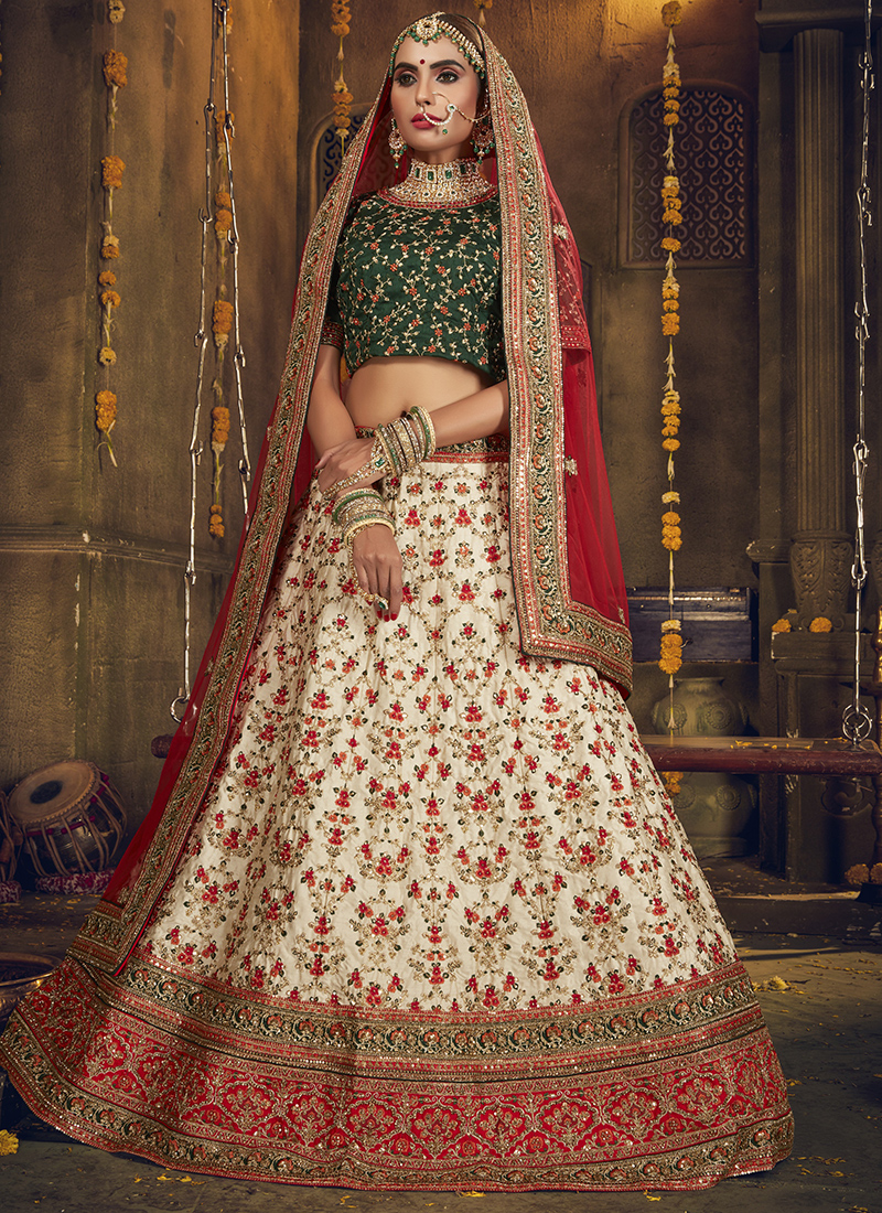 Fabfind: Regal Bridal Lehengas That We Are Hooked On - Get Inspiring Ideas  for Plannin… | Latest bridal lehenga, Designer bridal lehenga, Bridal  lehenga collection