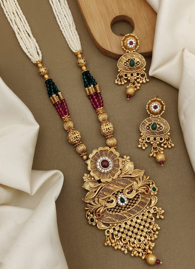 Buy Trendy Antique Rajwadi Mina Pendant set with Beautiful