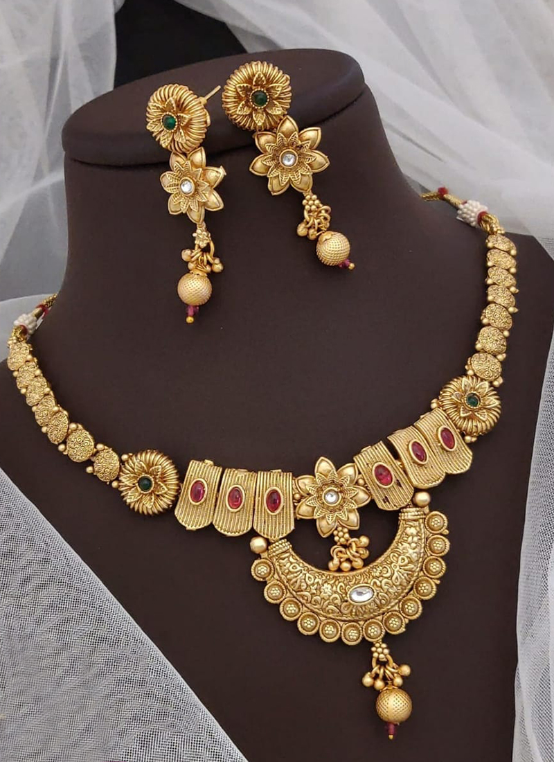 Glitzy Fancy 22KT Gold Necklace