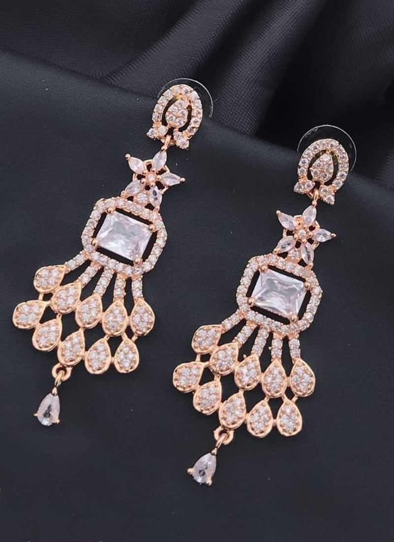 long latkan earrings design | New fashion earrings, Fancy earrings, Gold  earrings designs