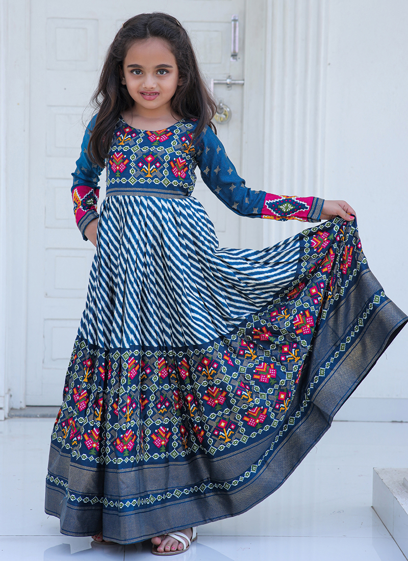 Buy Magenta Georgette Designer Gown Online : Indian Ethnic Wear -
