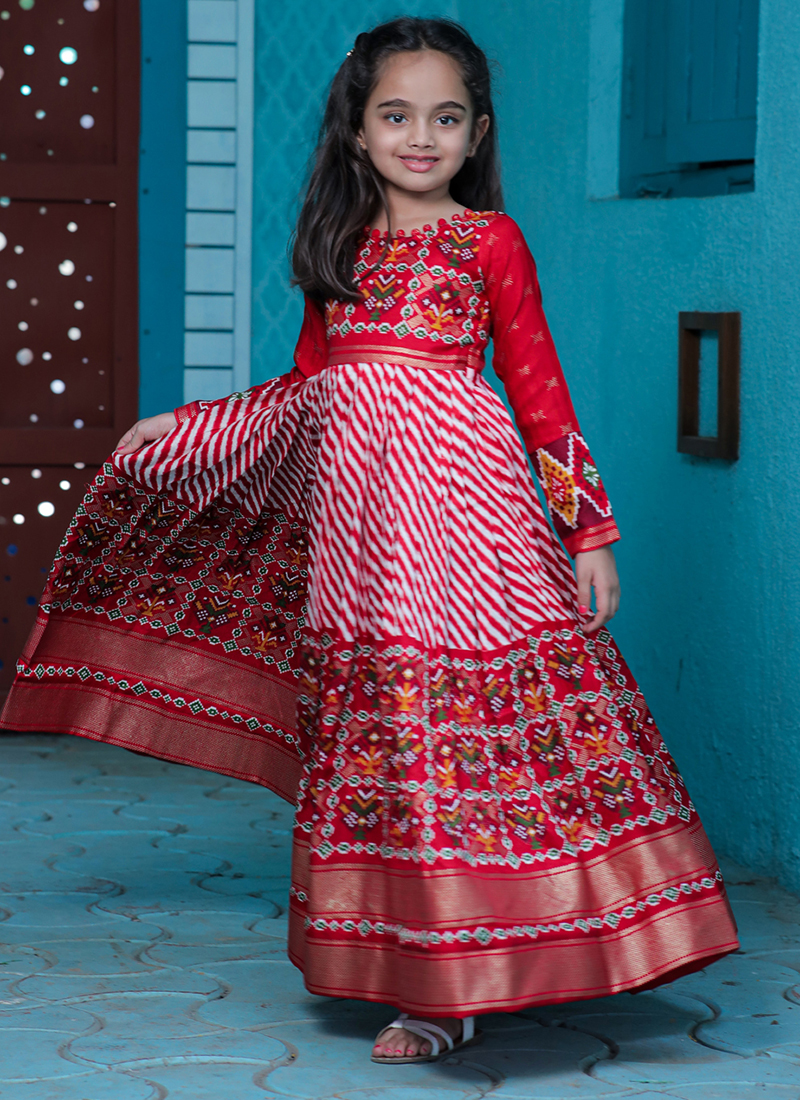 Girl Embroided Kids Long Gown ( Readymade) at Rs 1100 in Mumbai | ID:  22654107033