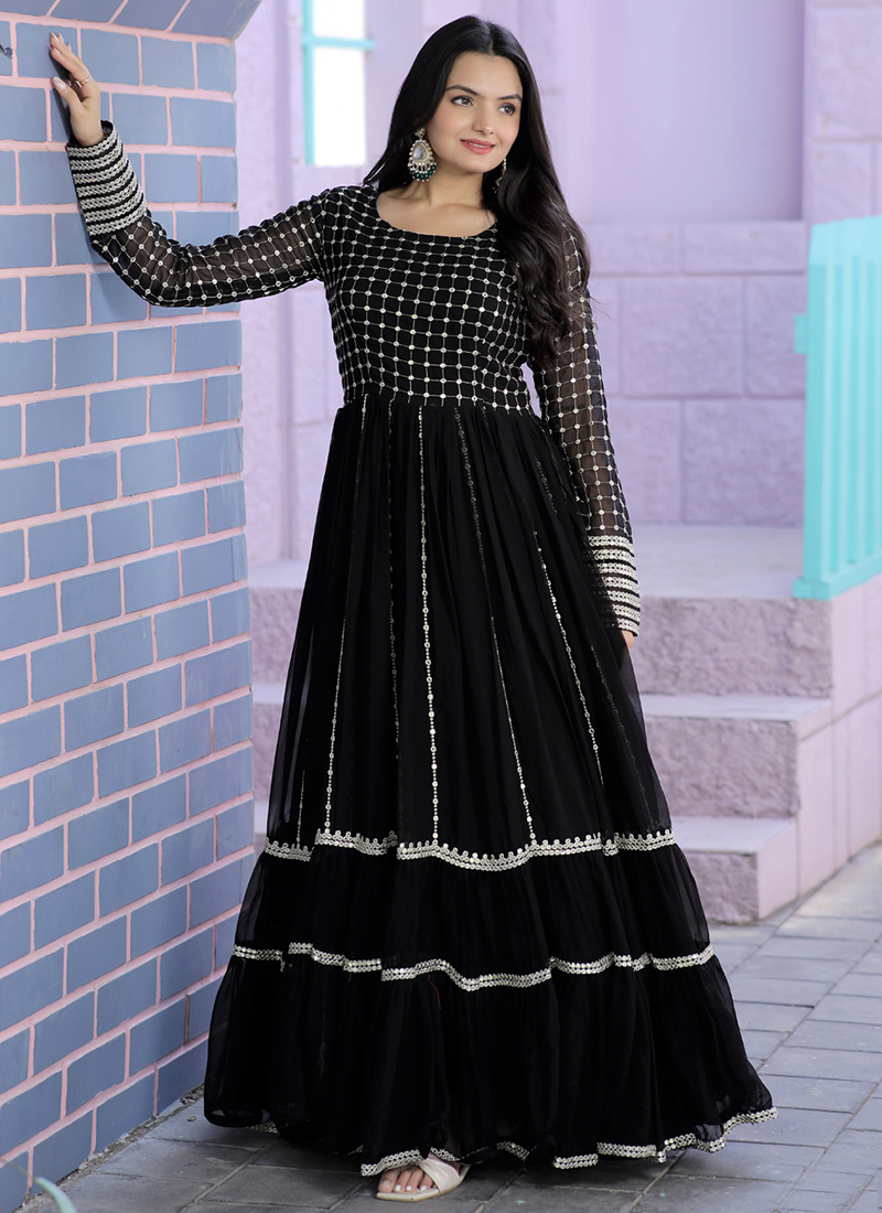 Ethnic Wear - Buy Indian Ethnic Wear for Women & Girls Online - Aachho