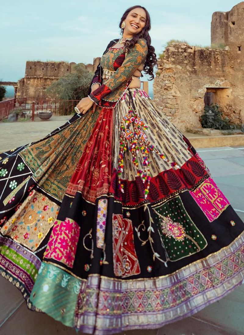 Bipasha Basu in Maroon Color Bridal Lehenga Choli Online – Panache Haute  Couture