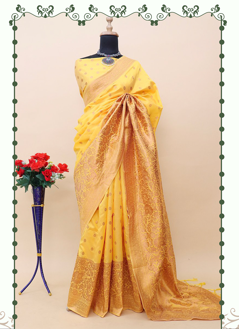 Eye-Catching Silk saree with Blouse