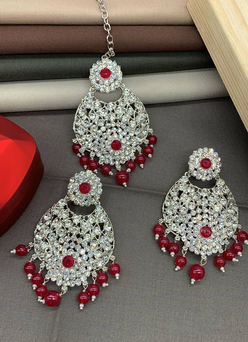 Traditional Maang Tikka with Earring Set for Wedding | FashionCrab.com