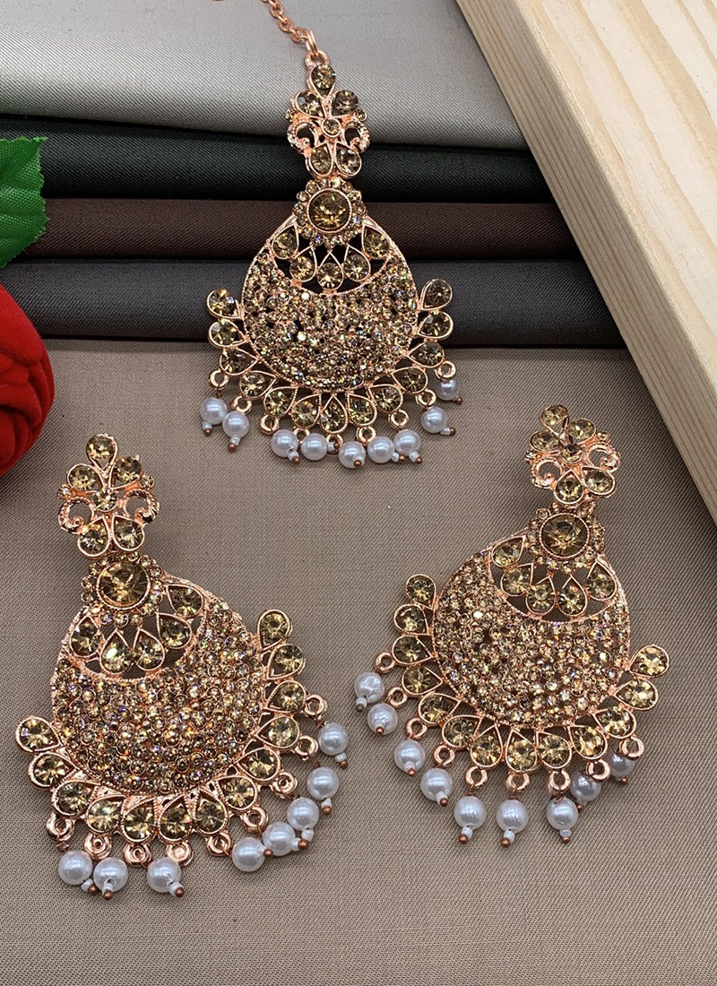 Buy Sabyasaachi Chandbali Earrings, Polki Stone Big Jhumka Earrings, Indian  Bollywood Deepika Padukone in Designer Sabyasachi Bridal Chaandbali Online  in India - Etsy