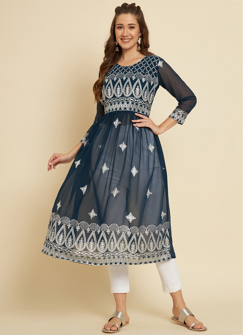 Chikankari Short Kurtas - Buy Chikankari Short Kurti For Women Online –  House of Chikankari