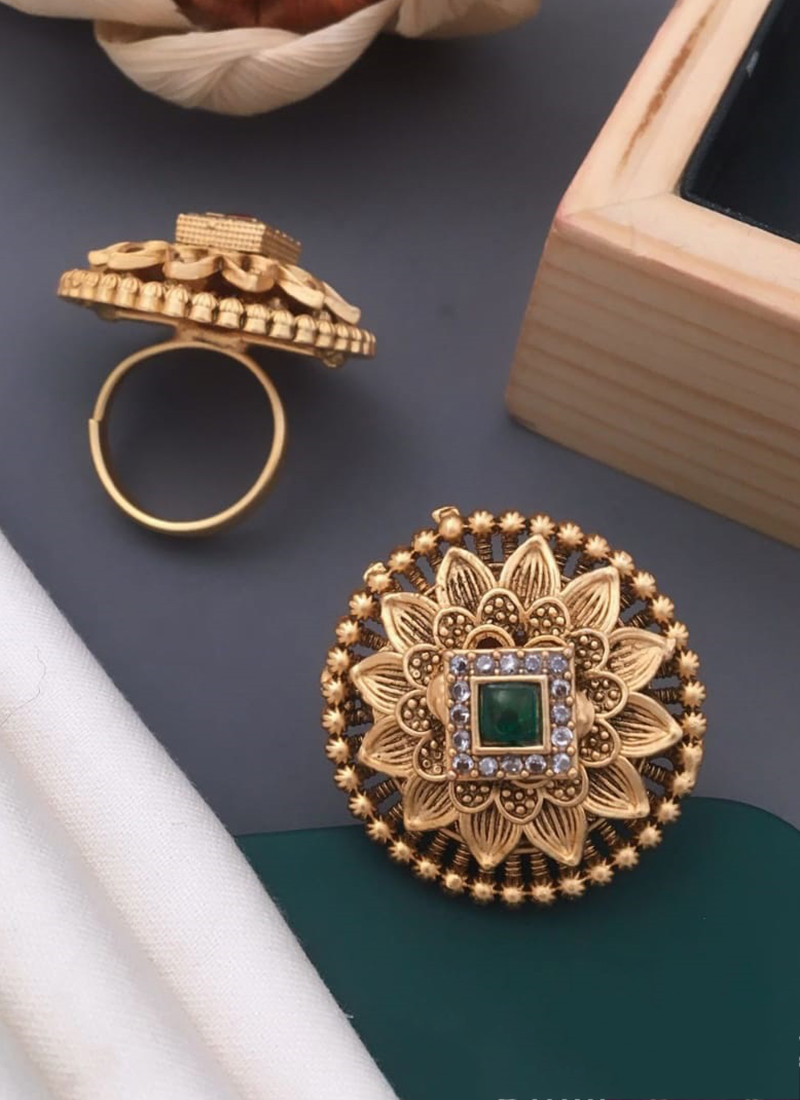 Antique Gold Big finger Ring Collection/Cocktail/Jodha Finger Rings Designs  With Weight & Price😱💕l - YouTube