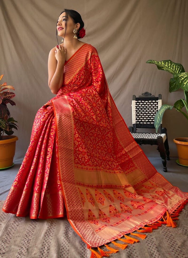 Multicolor Rajwadi Patola Silk Saree - SMT10302 | Trendy sarees, Lehenga  choli online, Festival wear