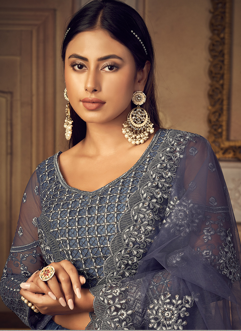 4 times Kiara Advani made a case for sequin-soaked lehengas and saris |  Vogue India | Wedding Wardrobe