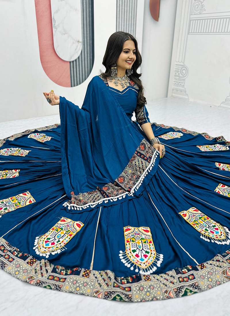 Pure Cotton With Heavy Gamthi Work & Ribbion With Lumpi Lace Bordar With Latkan Dupatta Lehenga Choli