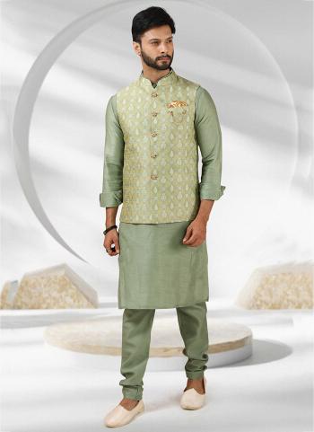 Green Banarasi Silk Party Wear Jacquard Kurta Pajama With Jacket