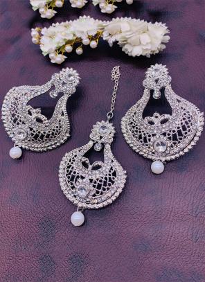 Silver Plated Traditional Wear Diamond Earrings With Maang Tikka