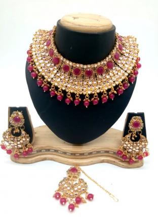 Violet Kundan Chokar Necklace Set With Earrings And Maang Tikka
