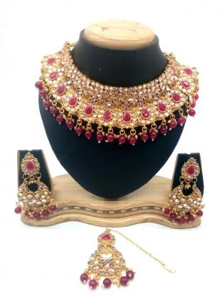 Violet Gold Tone Kundan And Pearls Chokar Necklace Set