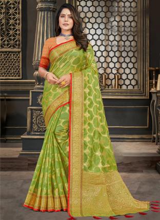 Green Soft Silk Traditional Wear Weaving Saree