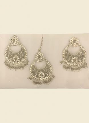 Grey Stone Studded Silver Plated Earrings With Maang Tikka