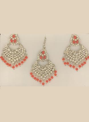 Orange Pasa Design Diamond Studded Earrings With Maang Tikka
