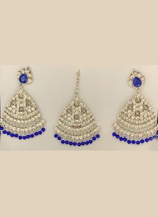 Blue Stone Studded Pasa Design Earrings With Maang Tikka