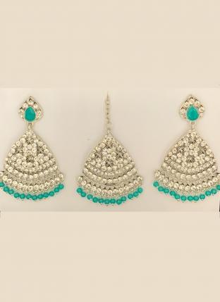 Firozi Stone Studded Pasa Design Earrings With Maang Tikka