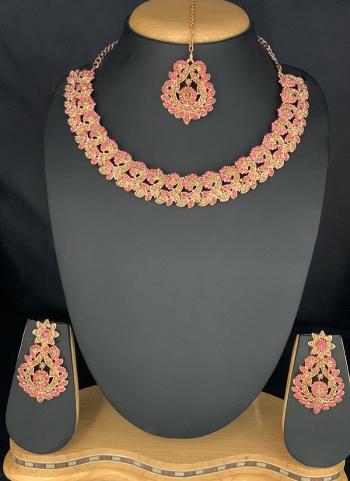 2022y/October/35606/Light-Pink-And-Gold-Tone-Stone-Studded-Party-Necklace-Set-28795.jpg