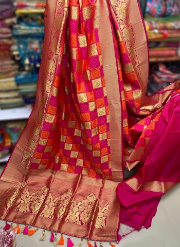 2022y/September/35323/Multi-Colour-Pure-Silk-Traditional-Wear-Weaving-Saree-BGT24.jpg