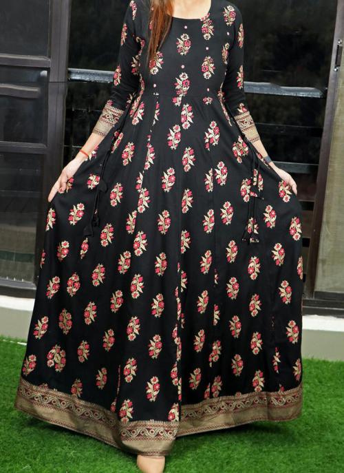 black cotton gown